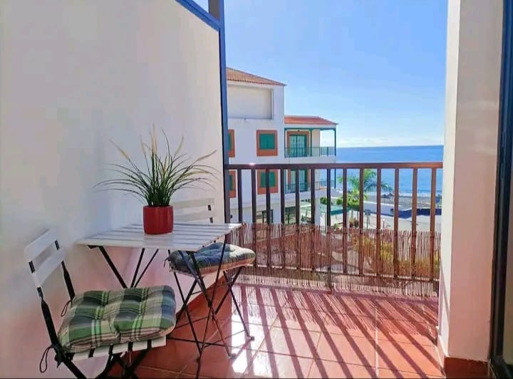 1973f42c-d5ff-47f0-b846-eeb1311f57f9