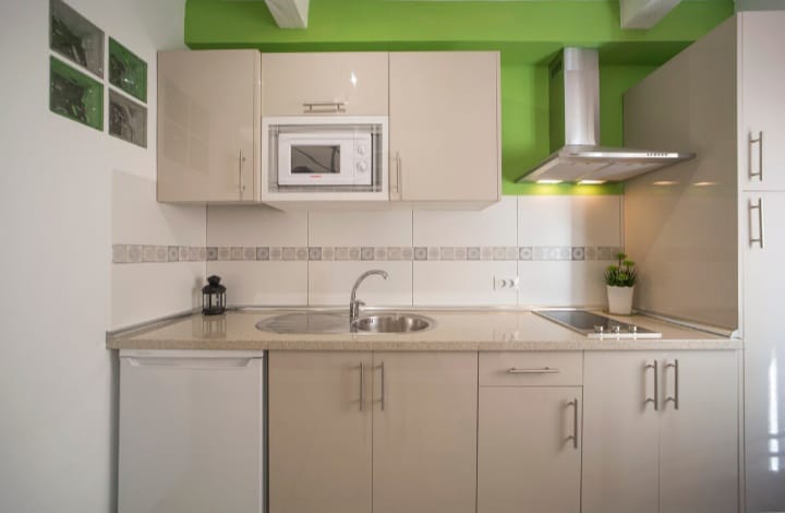 cade77ac-f92c-4217-b4fe-868d23715998