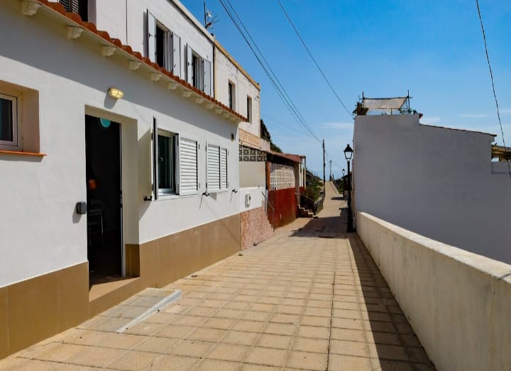 d5275329-050f-4fe2-b8ca-f7d597836397