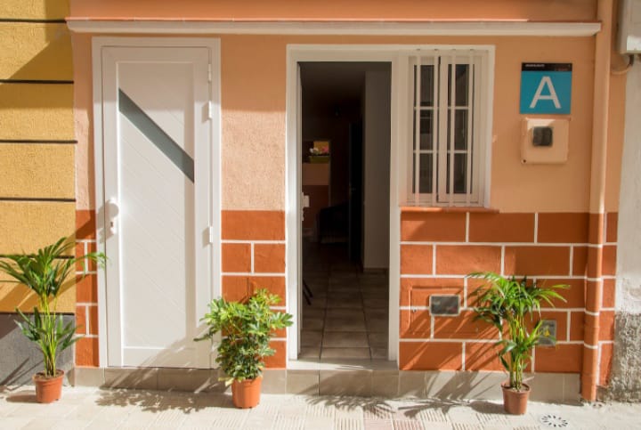 f0a7ec42-eba0-4f40-8e62-7d8784175cae