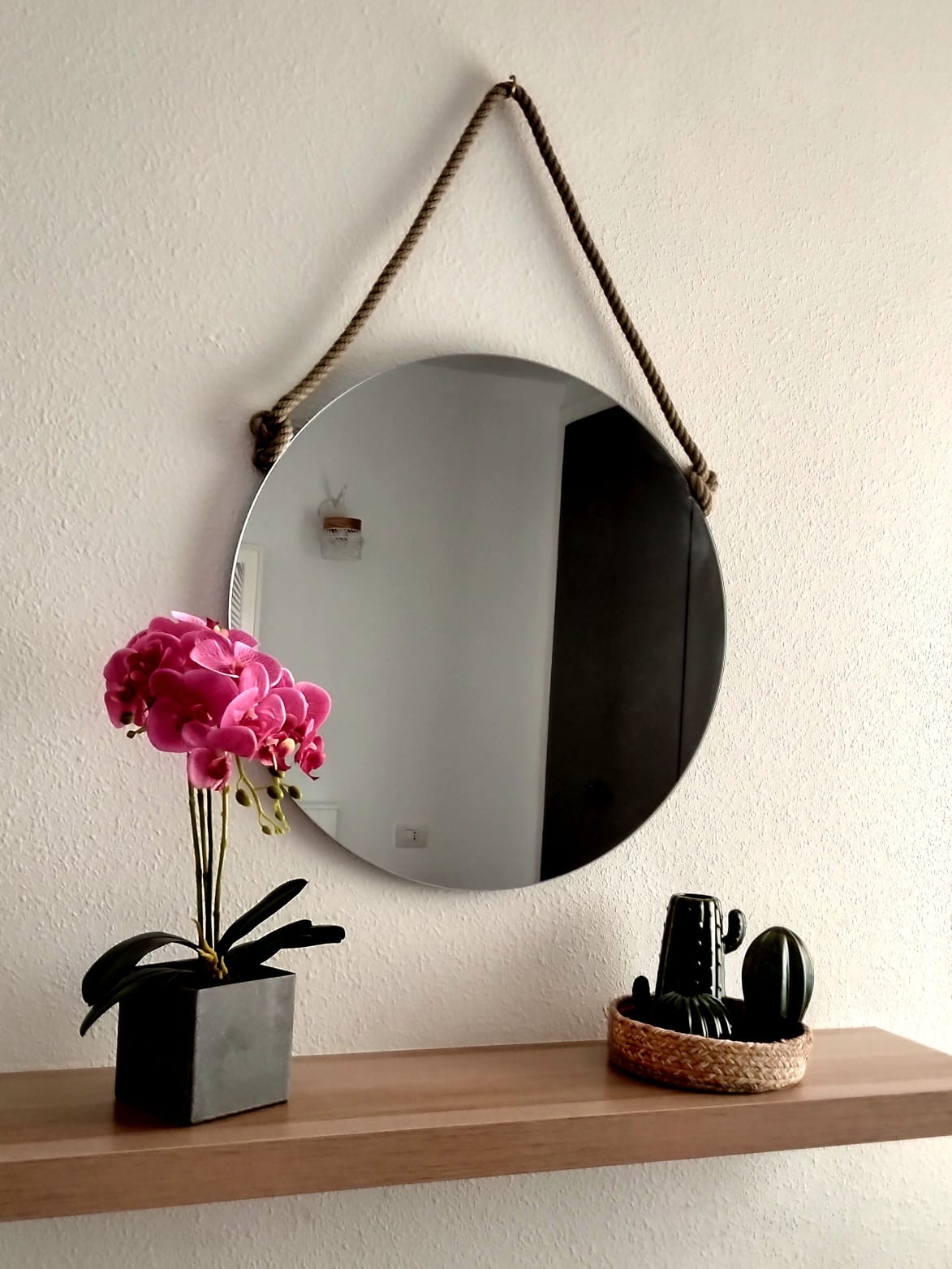 6efb732e-3793-4a6b-a7c2-9279f5a4f88c