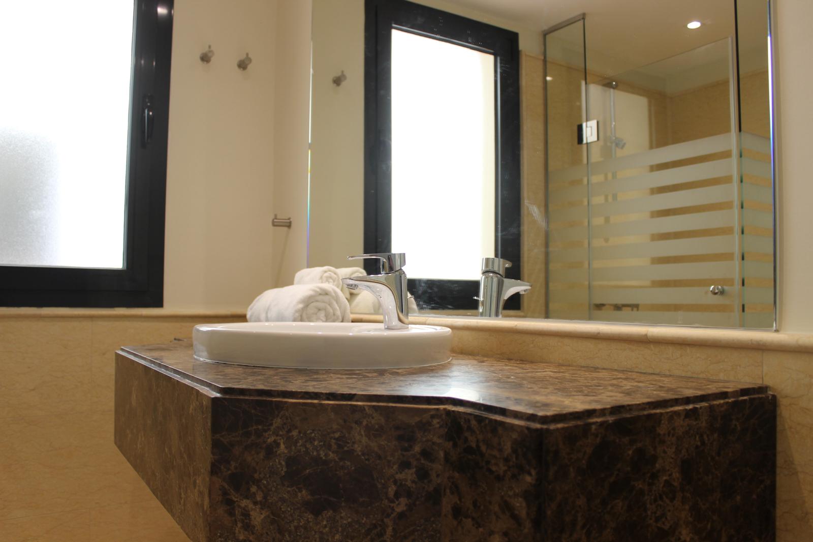 e12a87b1-fb77-45af-9846-42c5808017c8