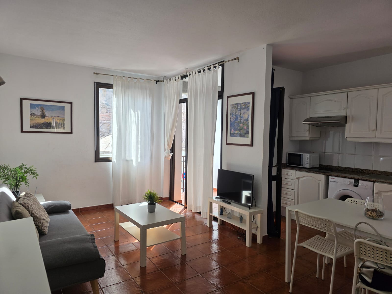 75dd87db-bb22-41f9-811b-9738ba11b30b