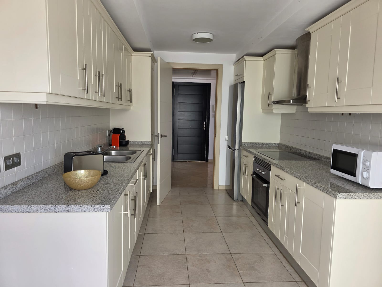 da8474ea-687e-4545-a610-8db12c1a72c6