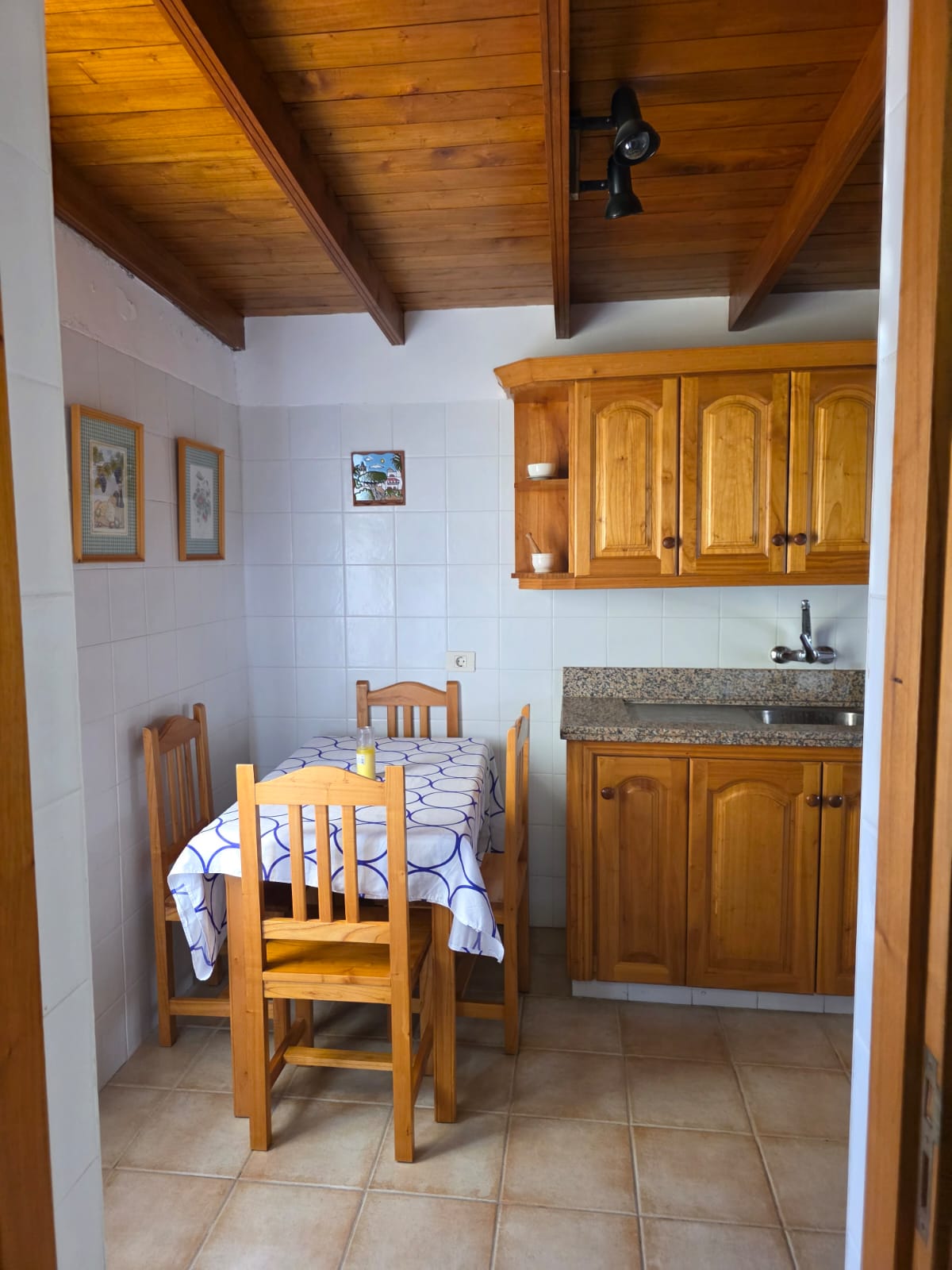 5dde83b7-4600-403b-9d3d-a9428bf5cc67