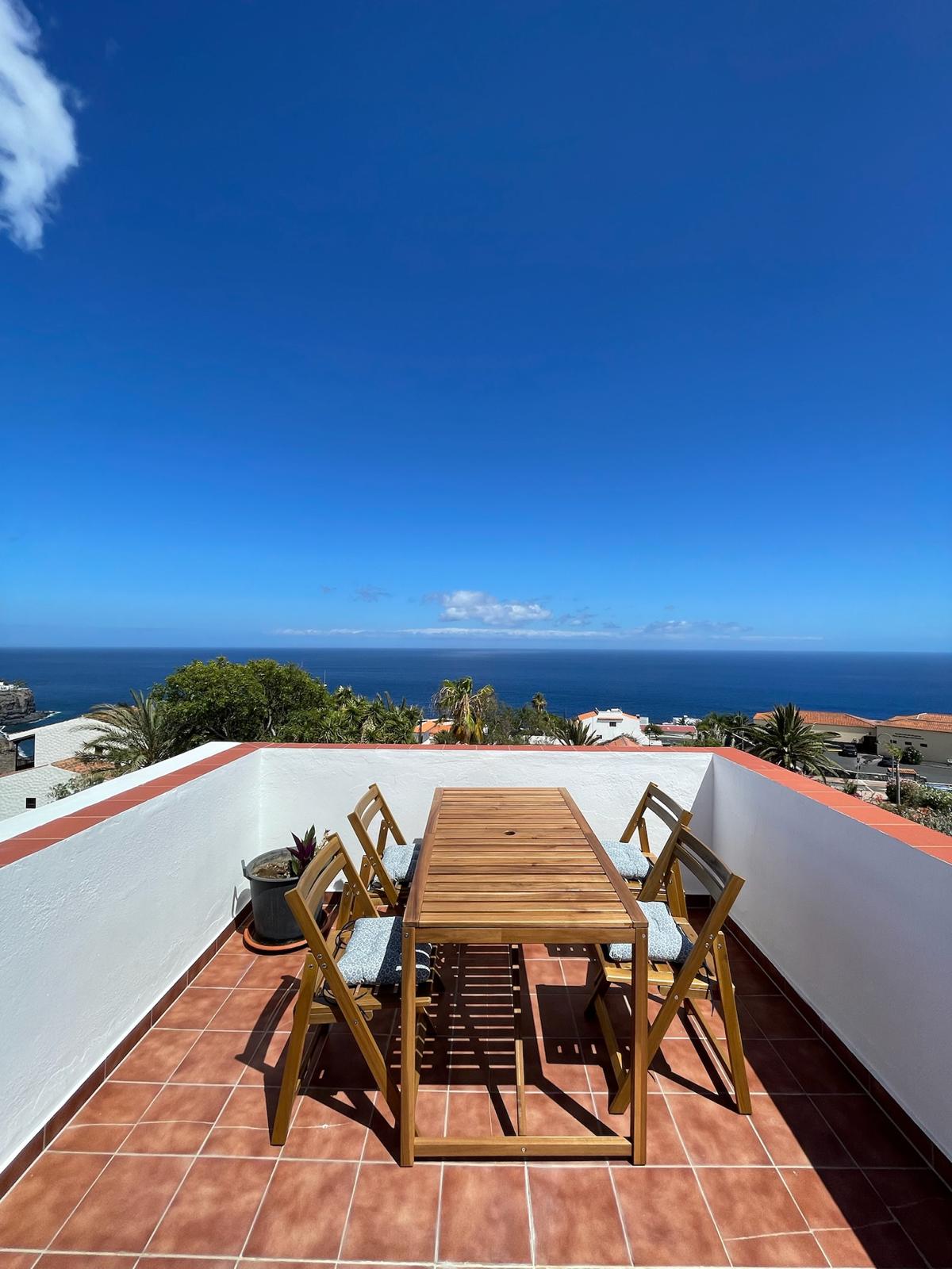 ac3992d6-85a0-4859-bdbc-3329021f276b