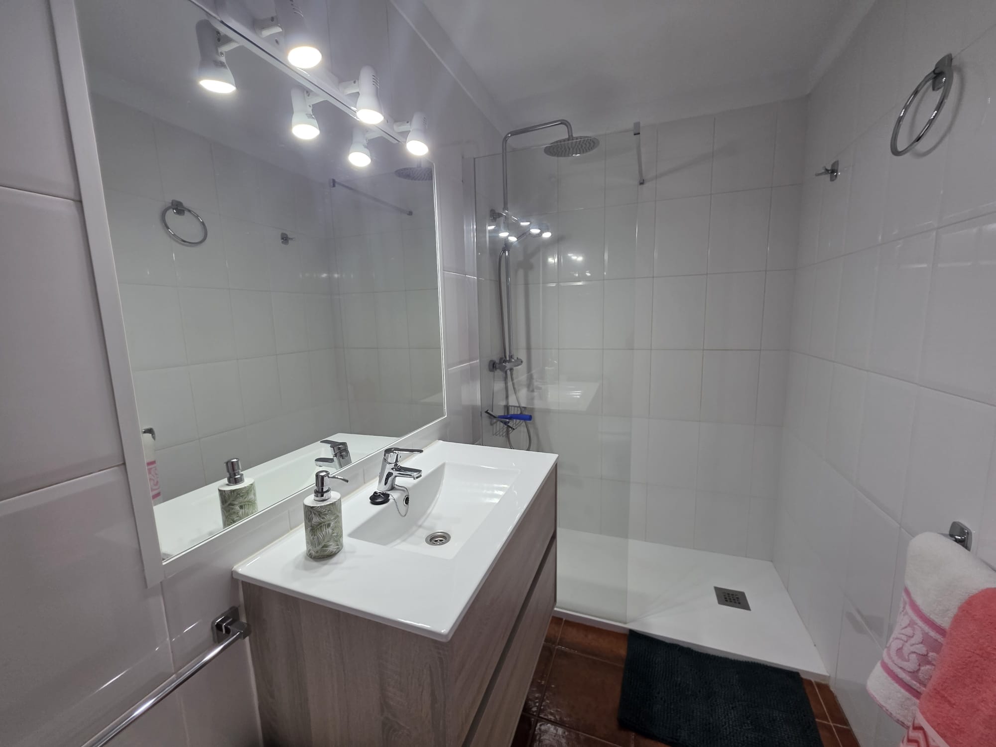 42530826-78a0-4bfd-8e90-ea854d533726