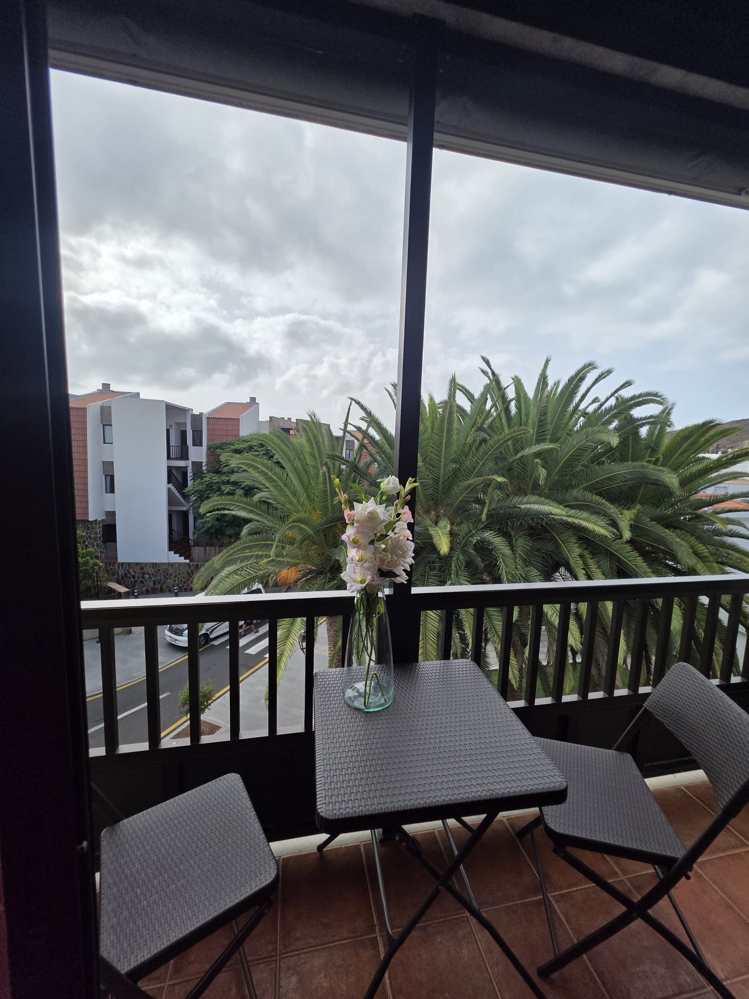 6cb1c230-b29d-4d2e-a6ff-8a373b9a918c