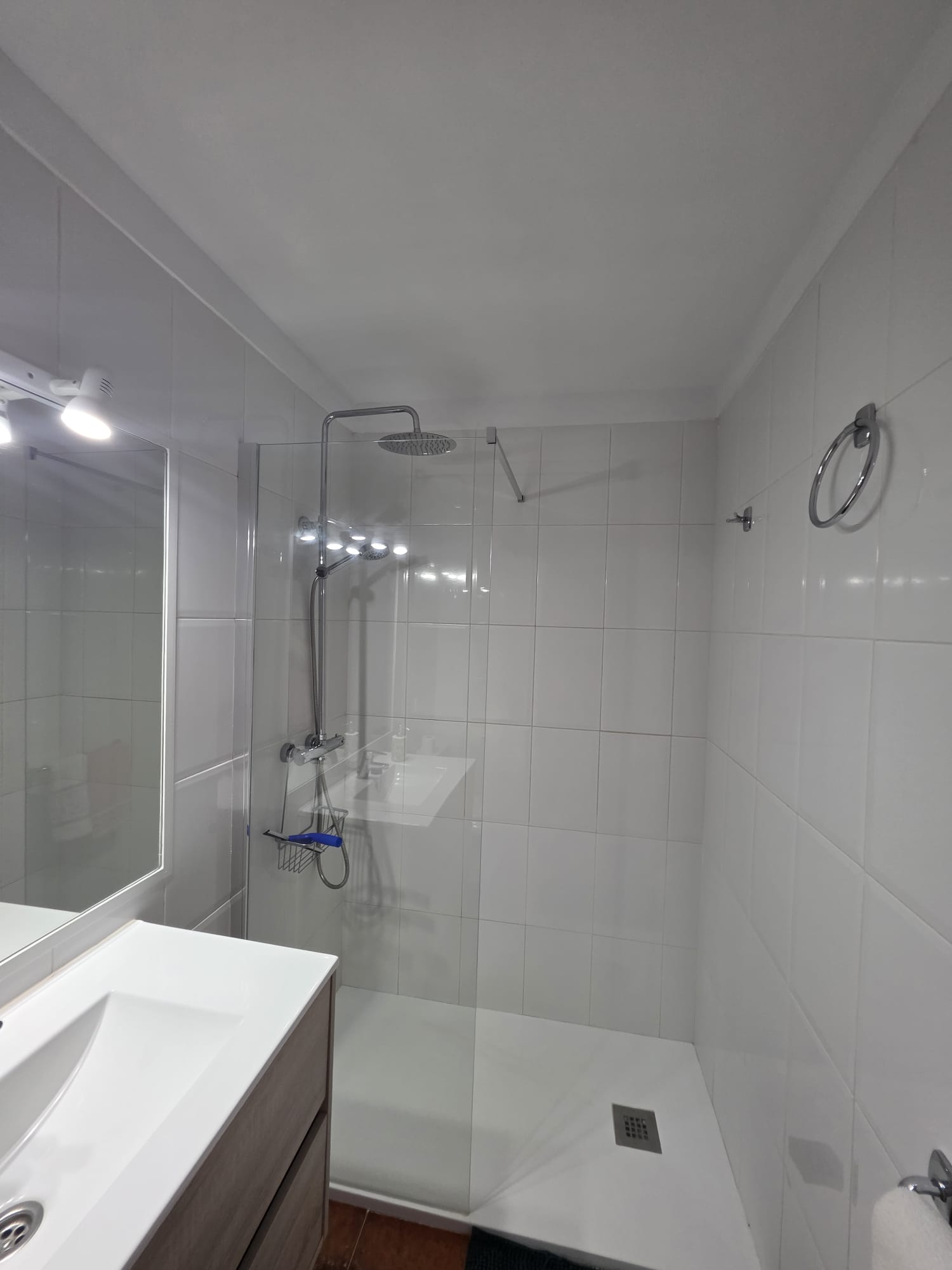 94b8d1d7-463f-42d4-aa67-3c29e6df018a