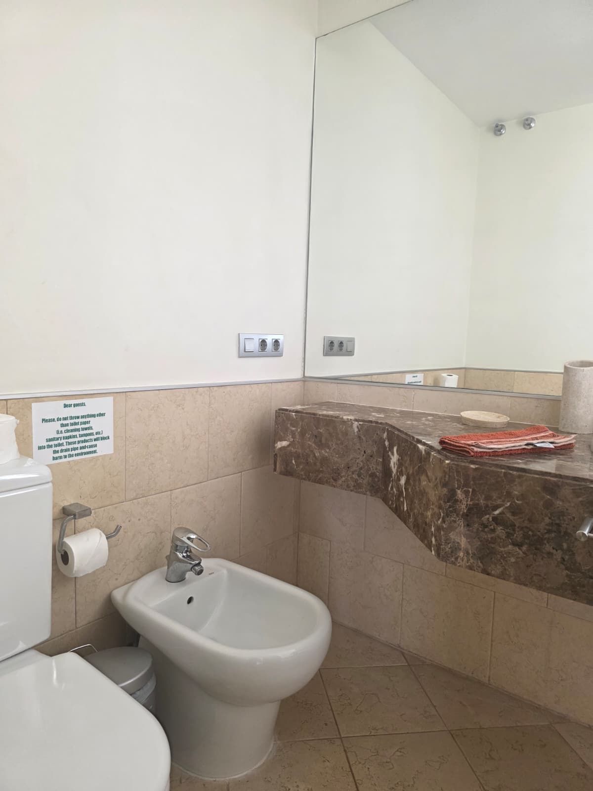 5e922008-83da-43da-b93c-16d08ae613d7